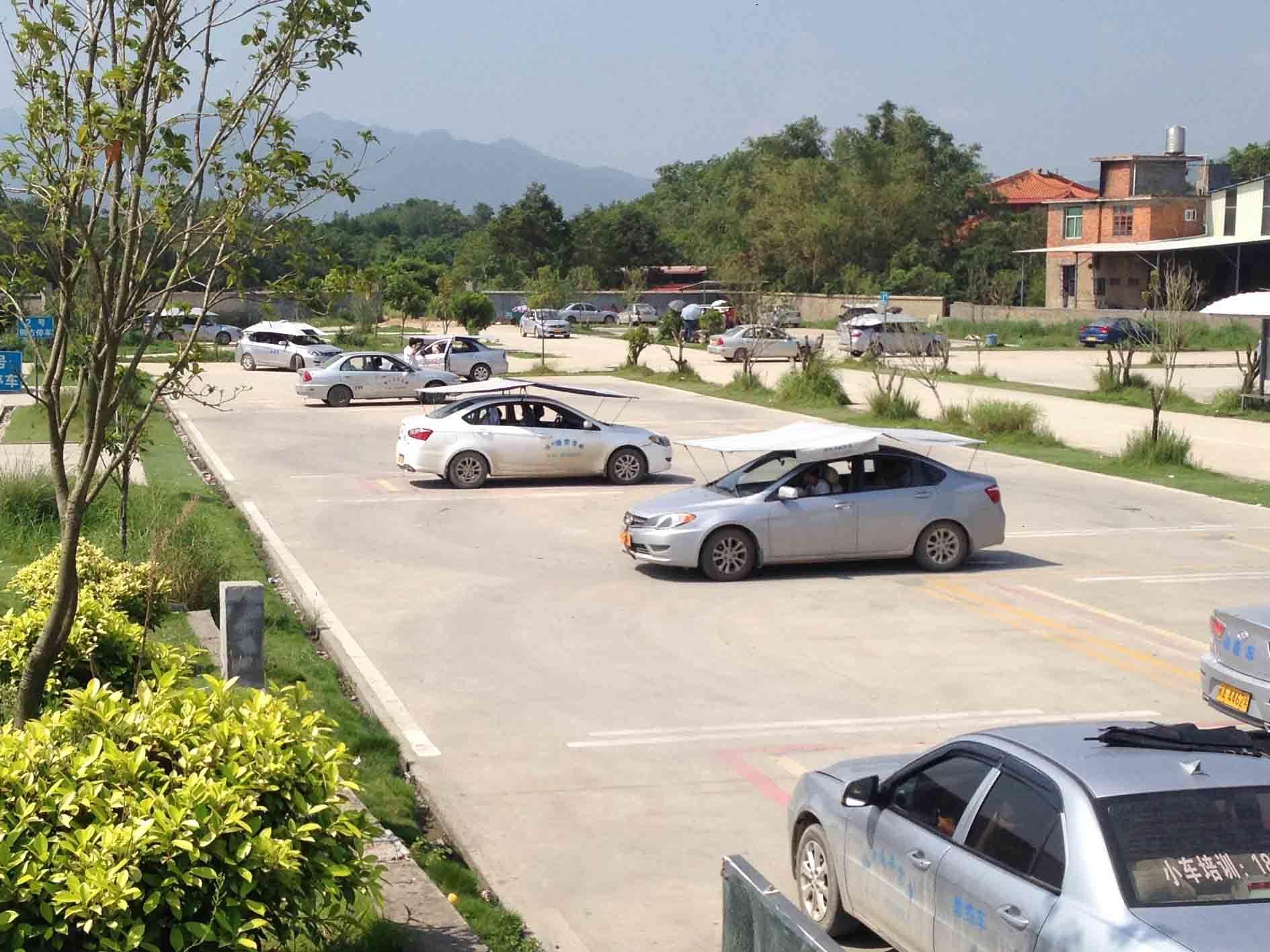 ����������