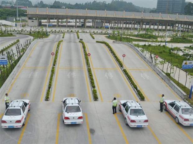 ��У����2