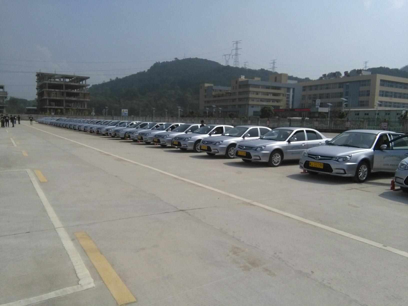 ��Уѵ����