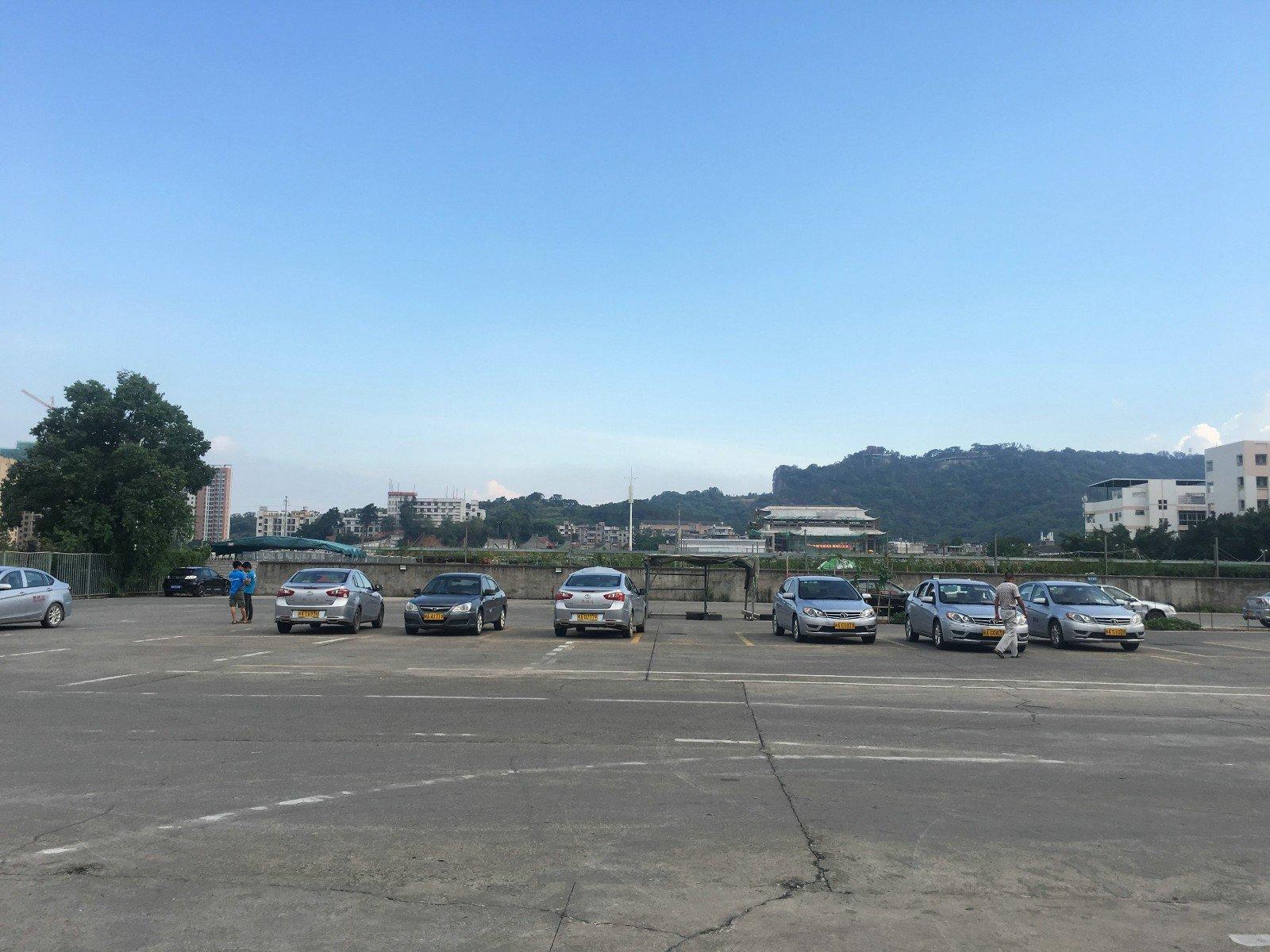 50��ͬʱѵ���󳡵�